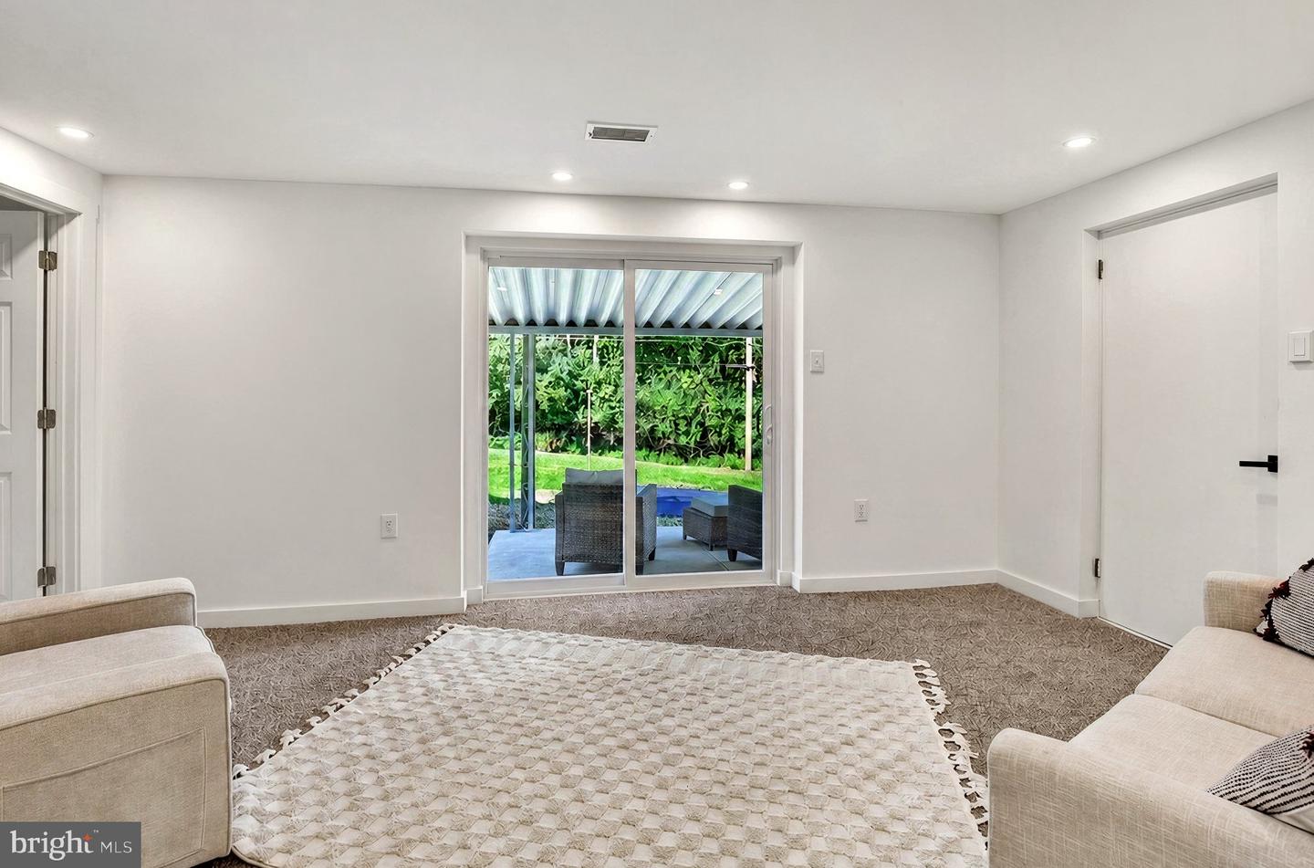 508 S Sterley St Property Photo 9