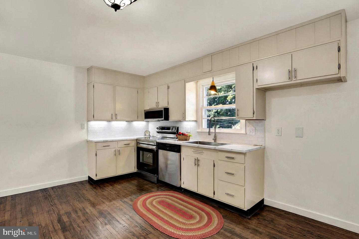 508 S Sterley St Property Photo 10