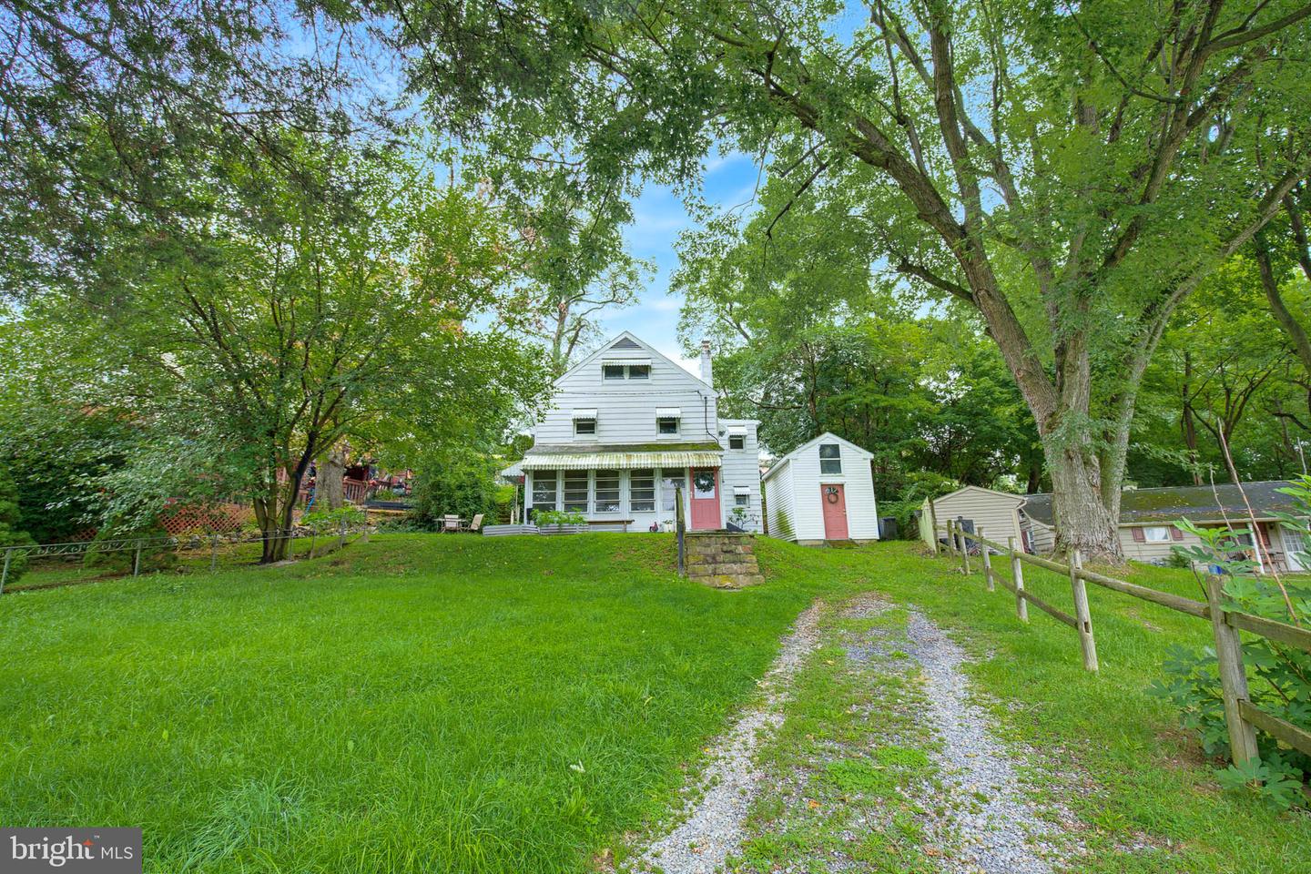109 Ridge St Property Photo 3