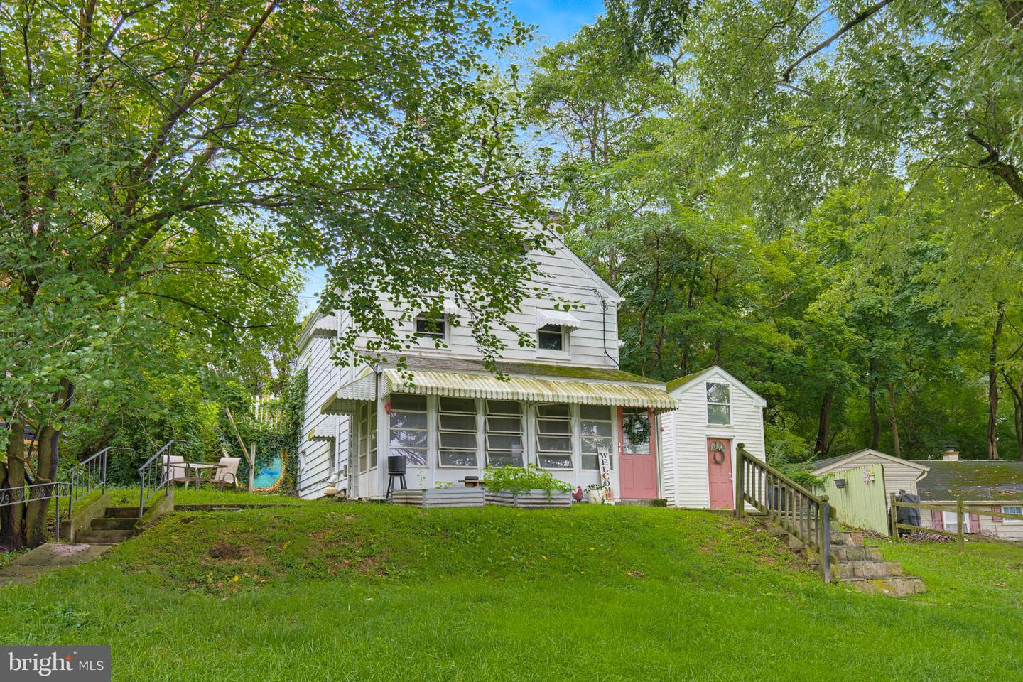 109 Ridge St Property Photo 5