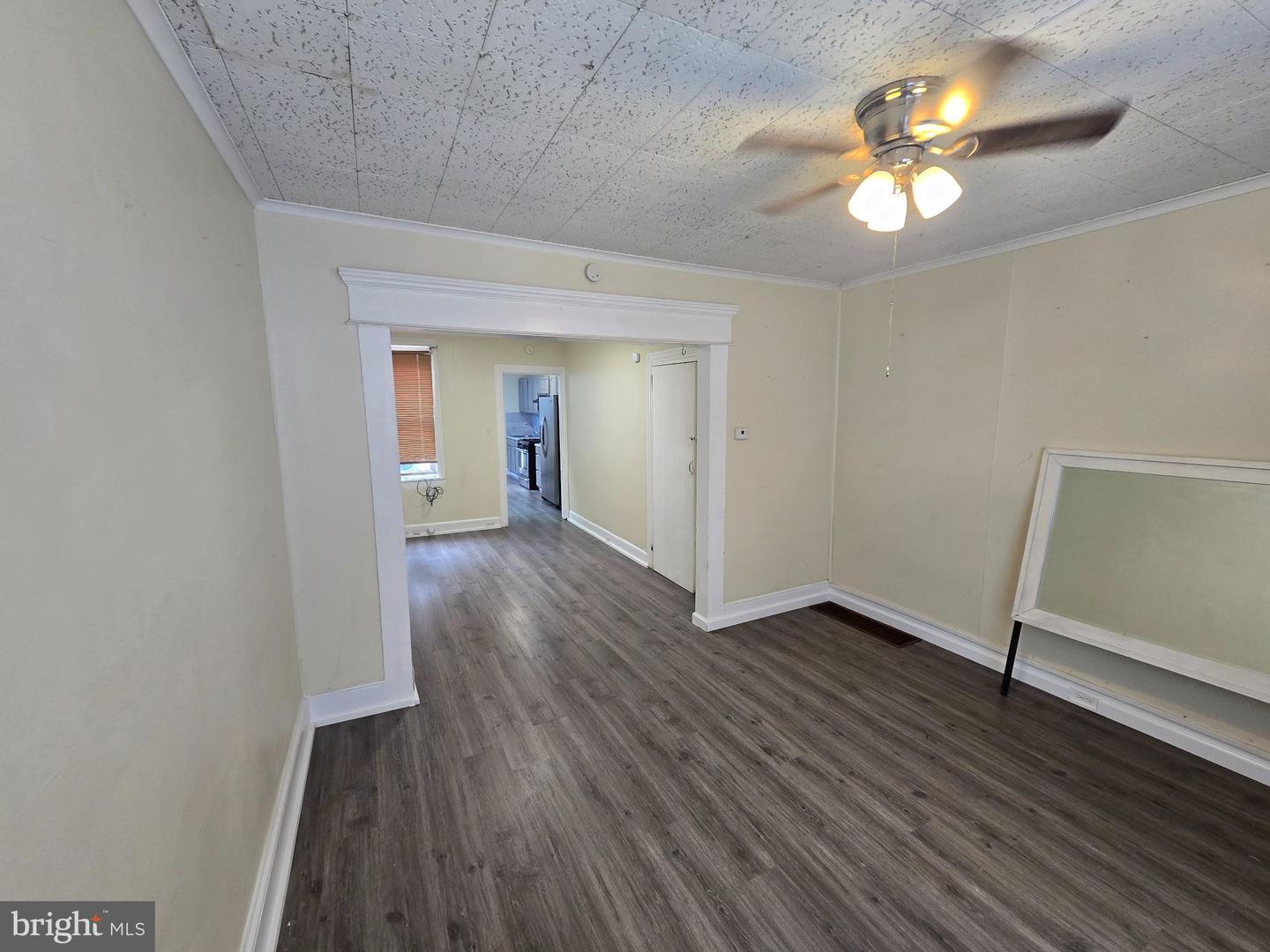 330 Moss St Property Photo 4