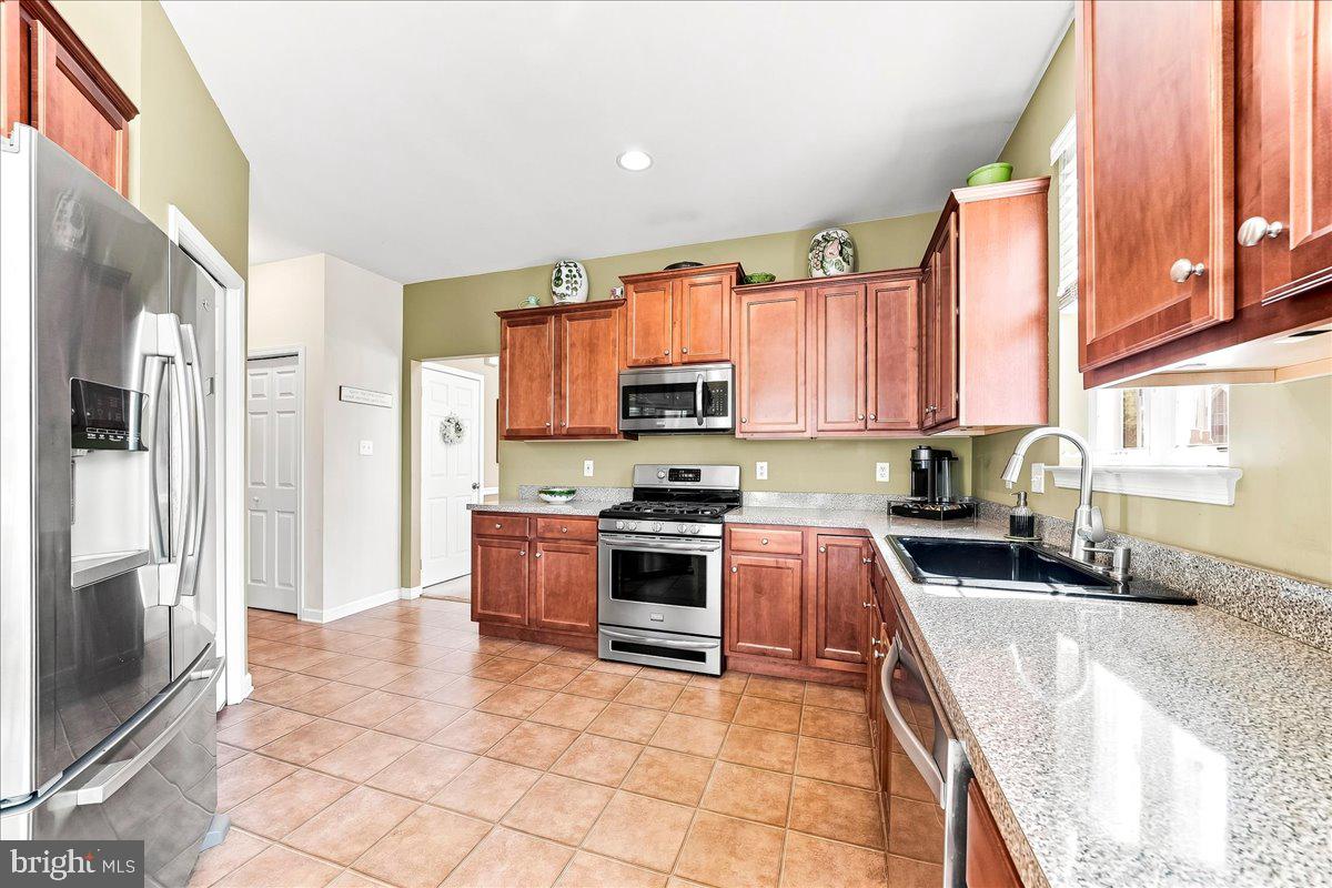 1534 Lexington Way Property Photo 8