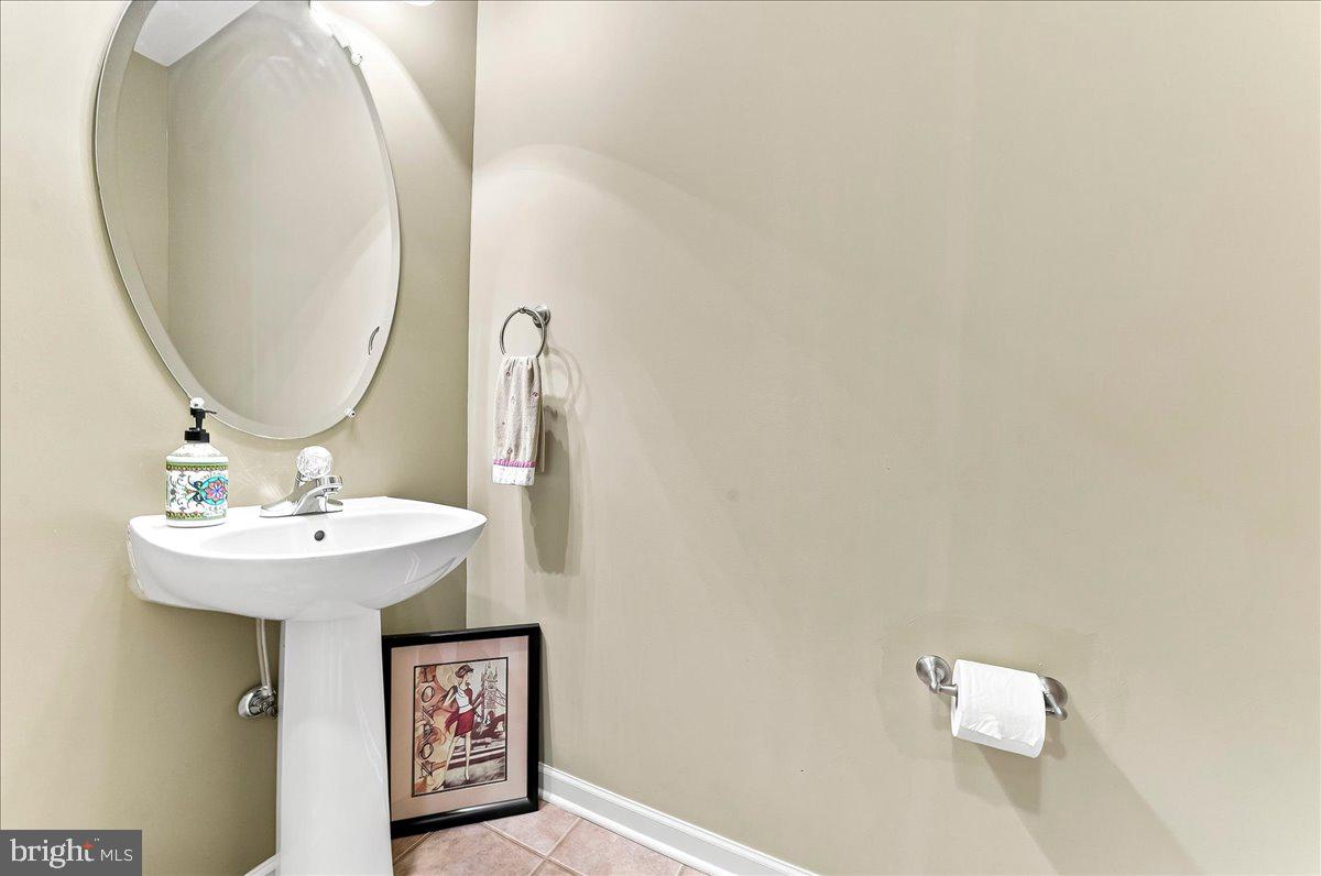 1534 Lexington Way Property Photo 12