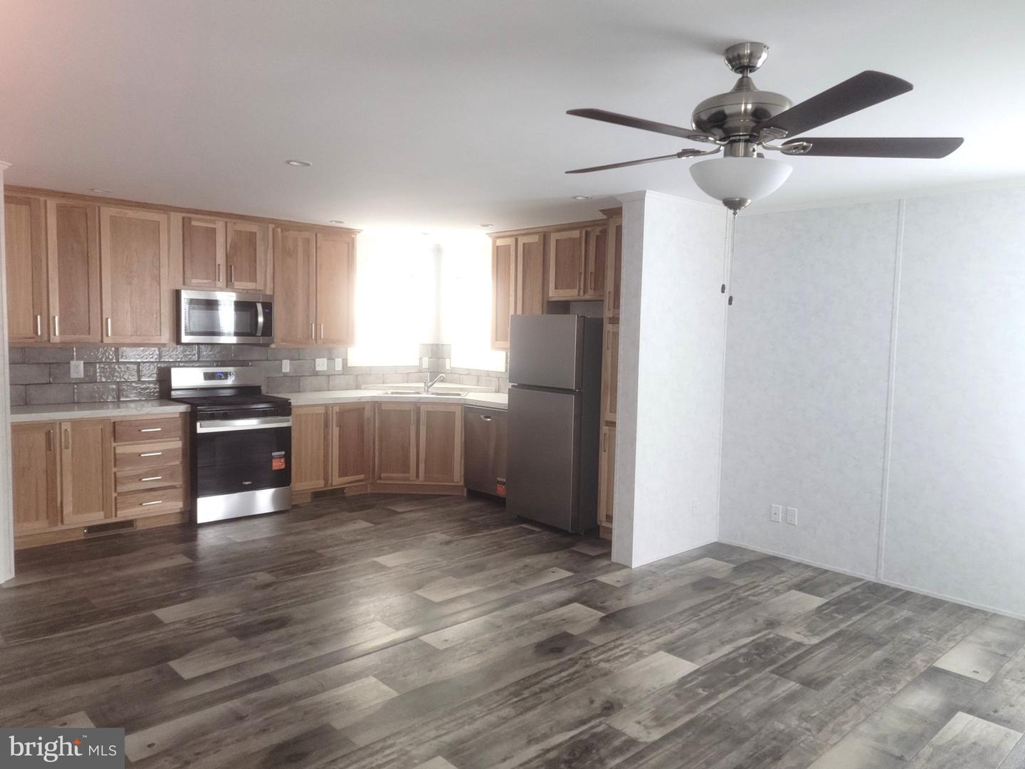 30 Joseph Ave Property Photo 7