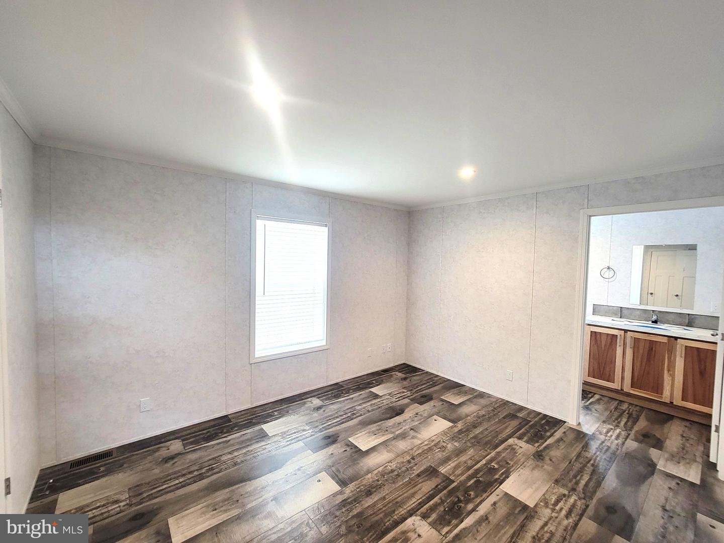 30 Joseph Ave Property Photo 11