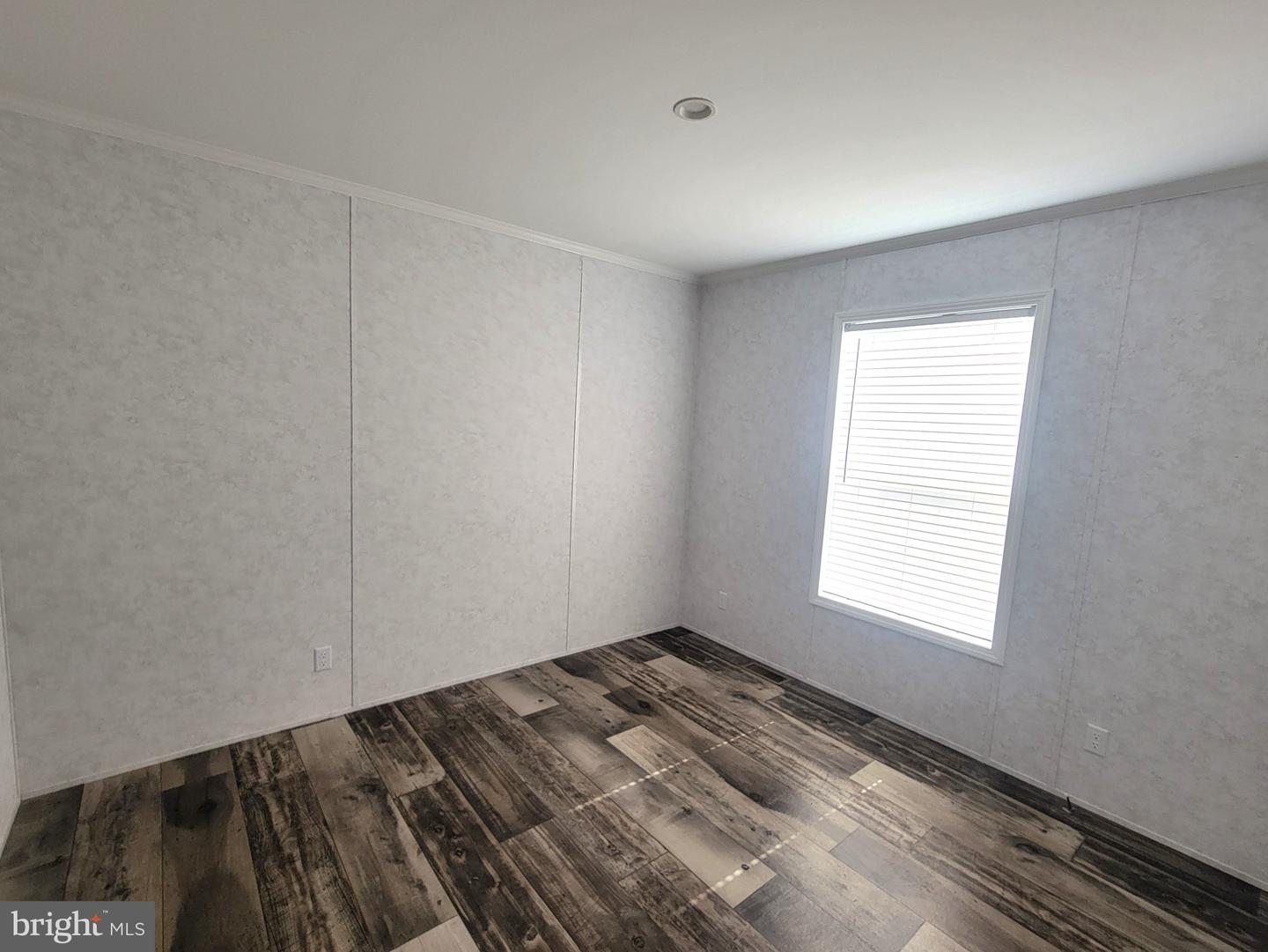 30 Joseph Ave Property Photo 12