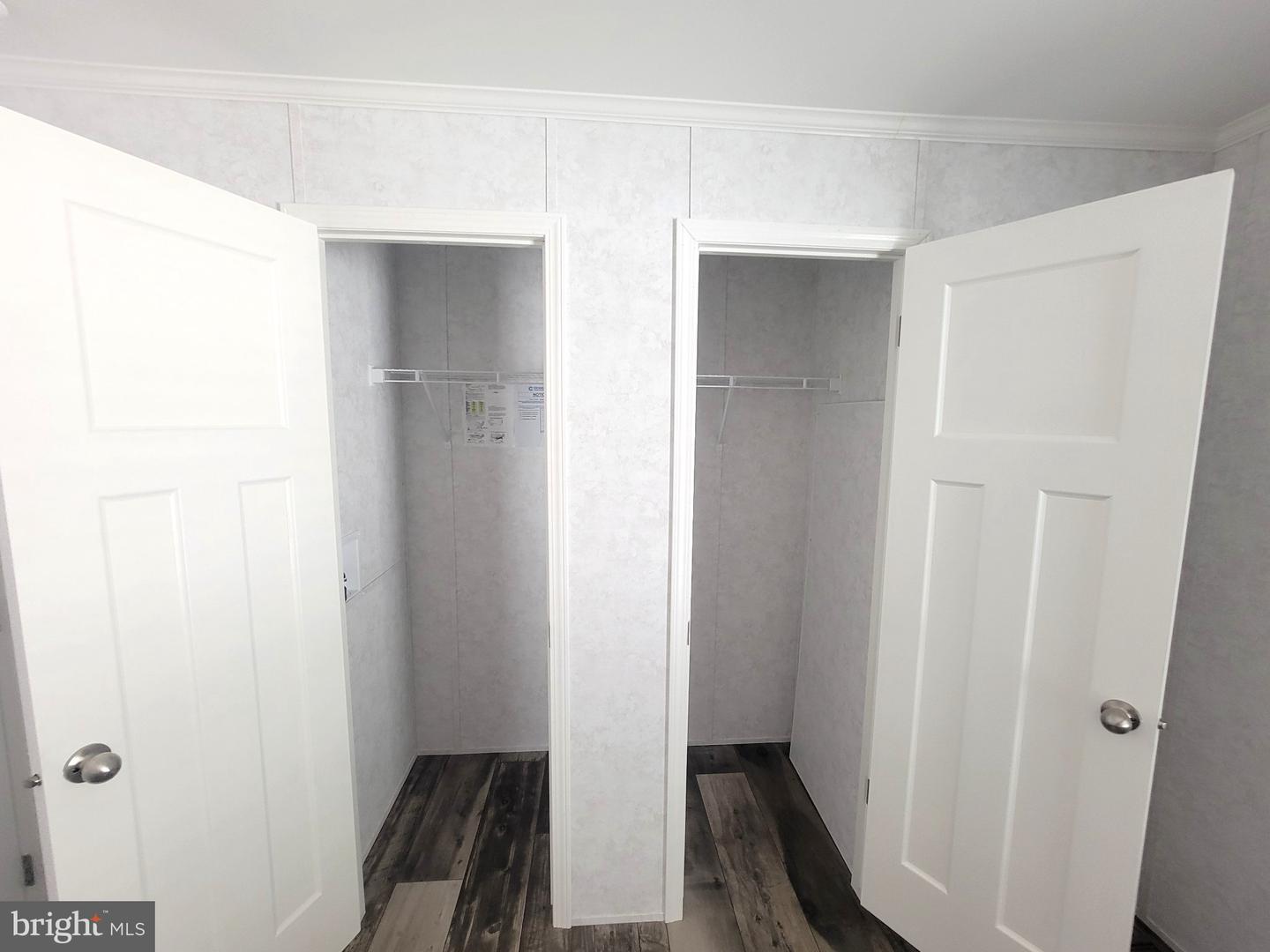 30 Joseph Ave Property Photo 13