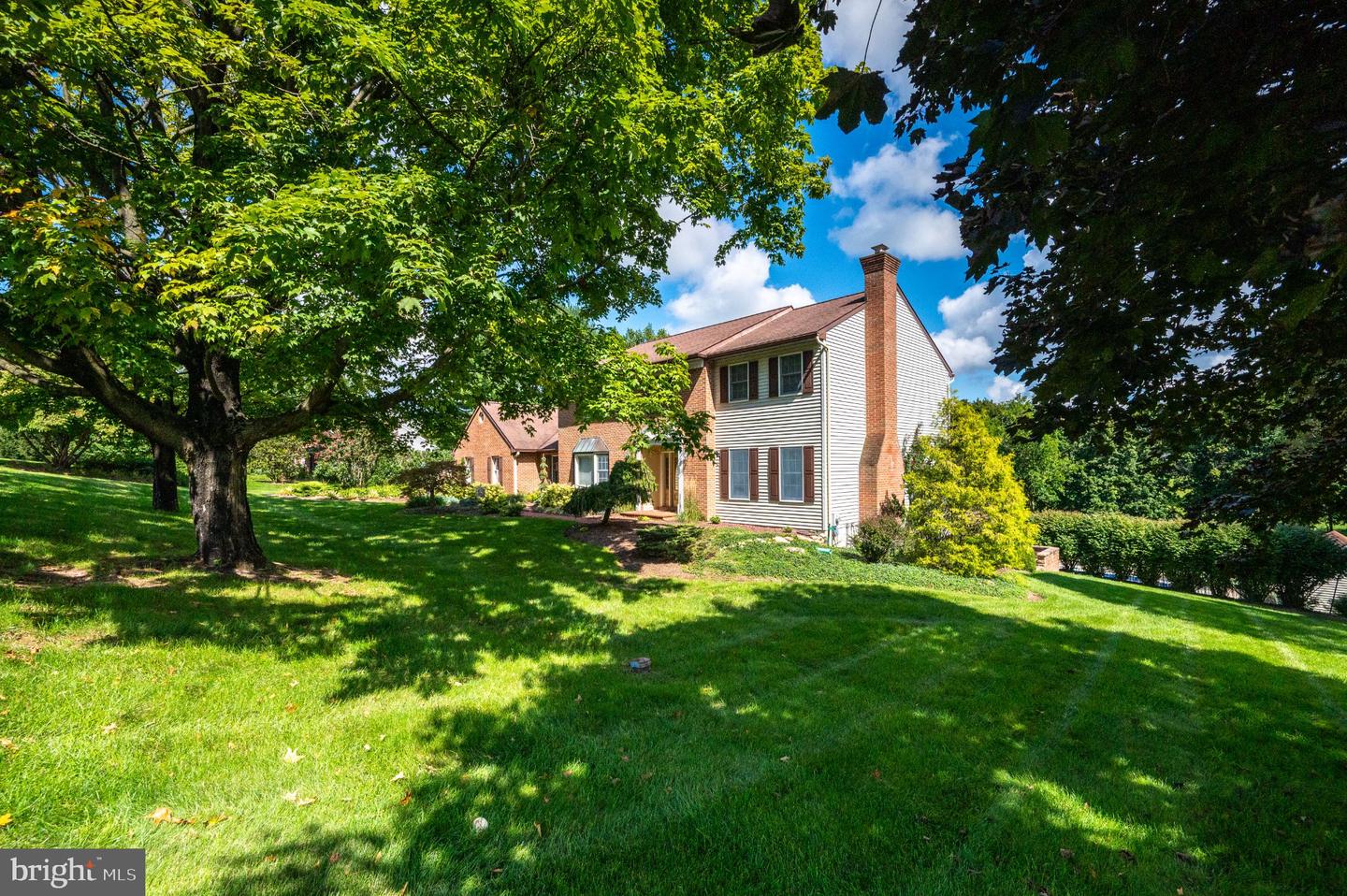 4 Glen Hollow Ct Property Photo 6