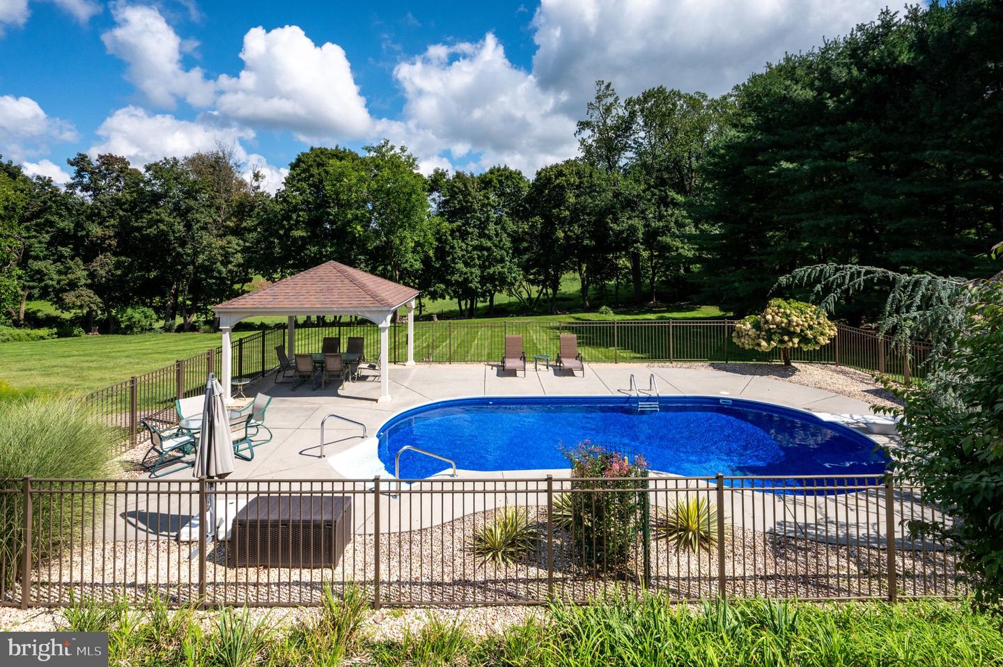 4 Glen Hollow Ct Property Photo 77