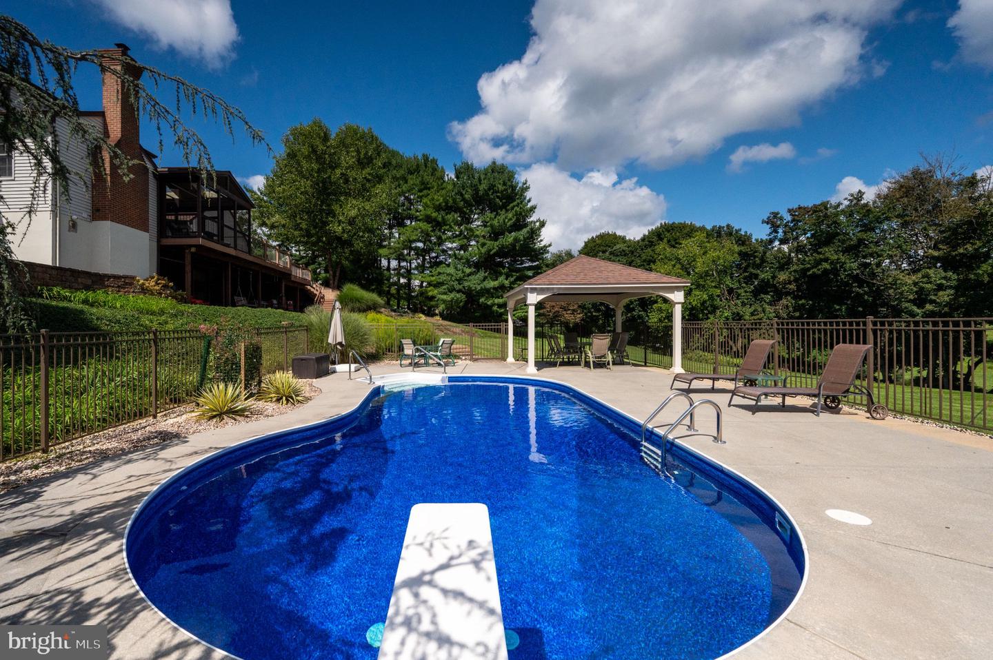 4 Glen Hollow Ct Property Photo 79