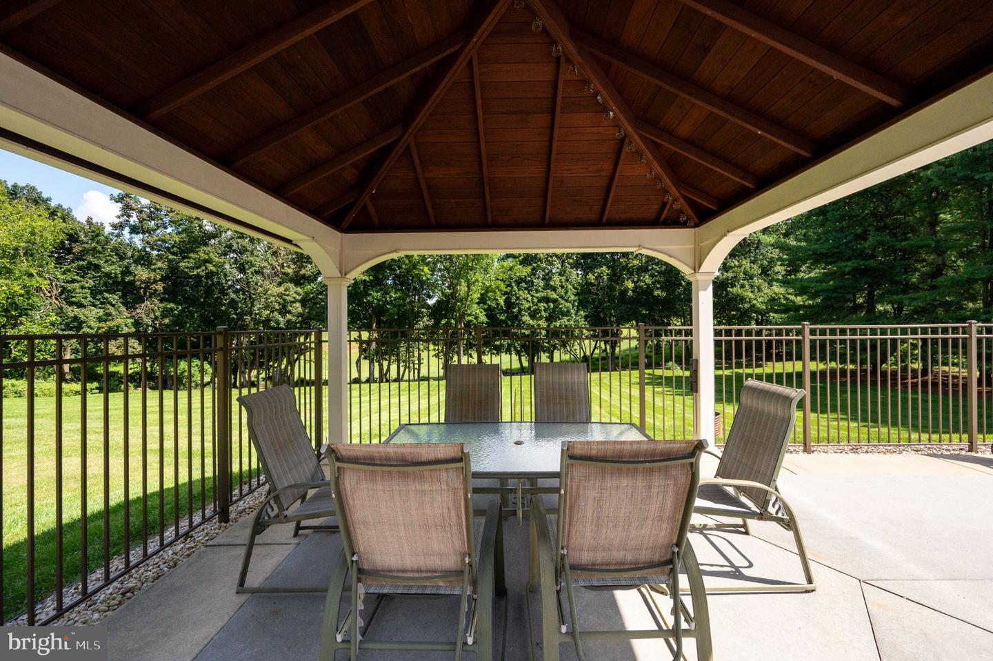 4 Glen Hollow Ct Property Photo 81