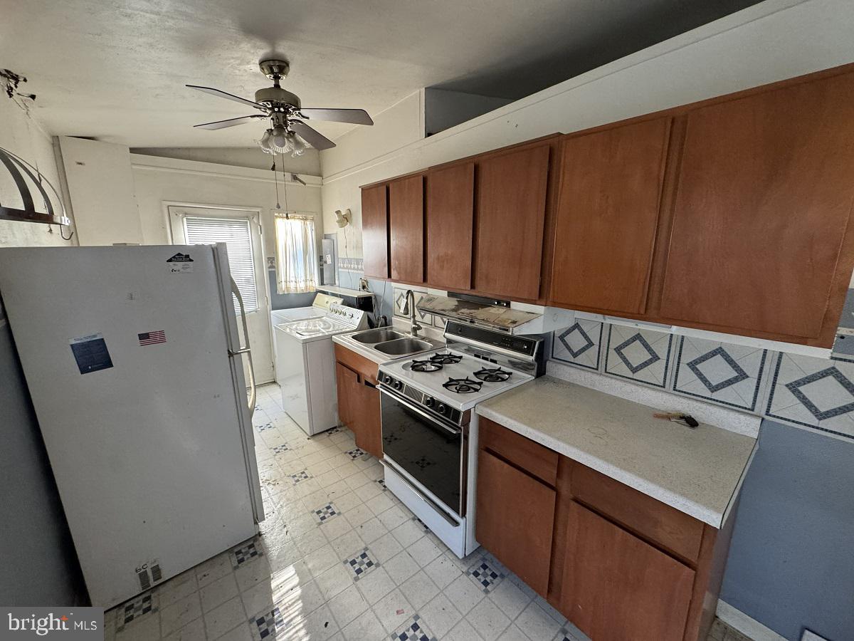 2420 Mckinley Property Photo 4