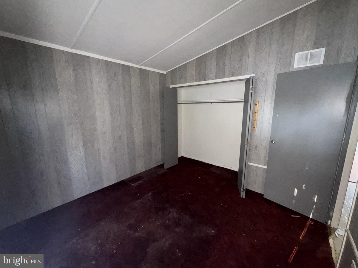 2420 Mckinley Property Photo 5