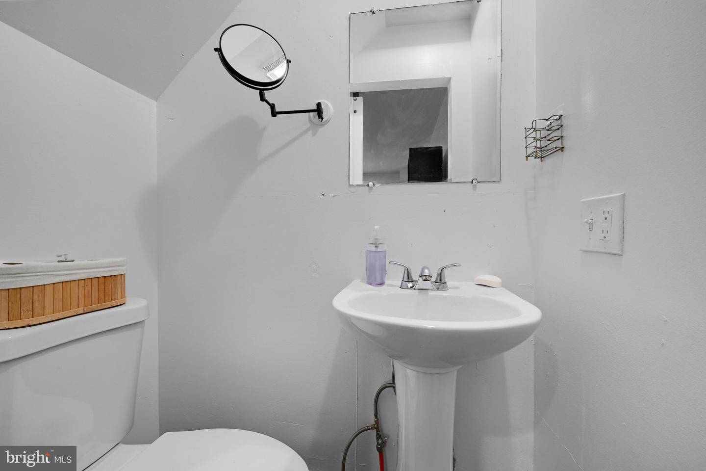 26 E Mohn St Property Photo 12