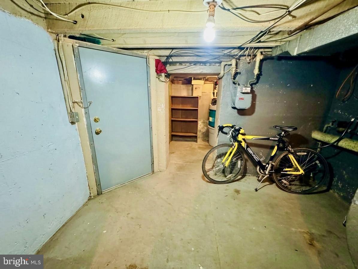 611 Thorn St Property Photo 32