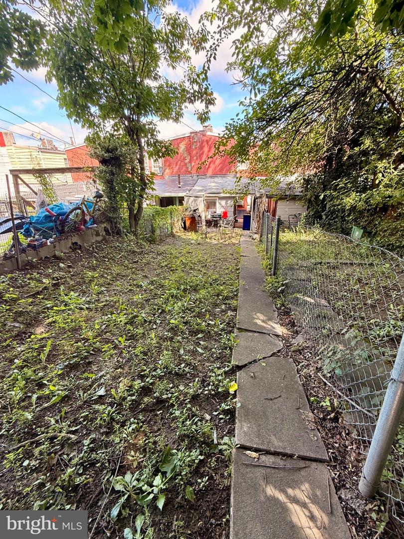 1328 Kenney St Property Photo 12