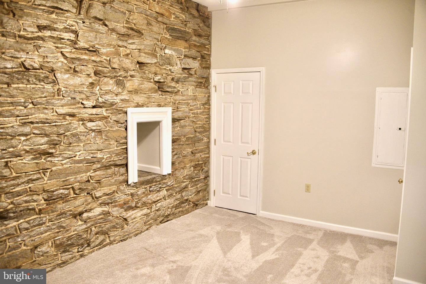 509 W Penn Ave #7 Property Photo 6