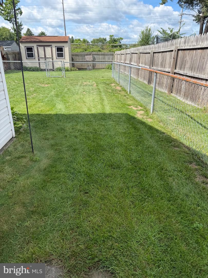 3530 Montrose Ave Property Photo 2