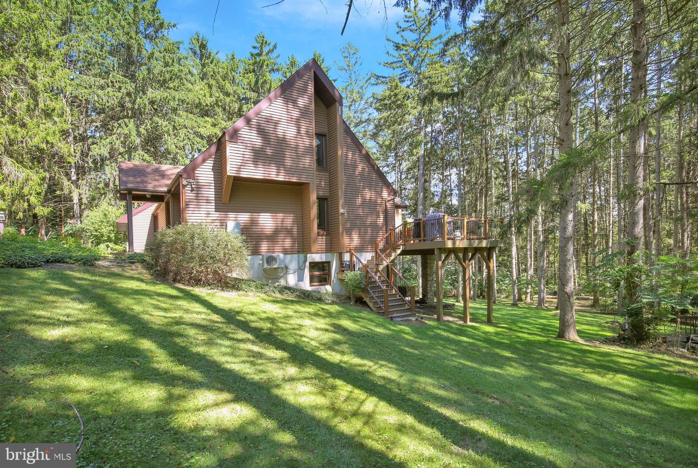 176 Imperial Dr Property Photo 3