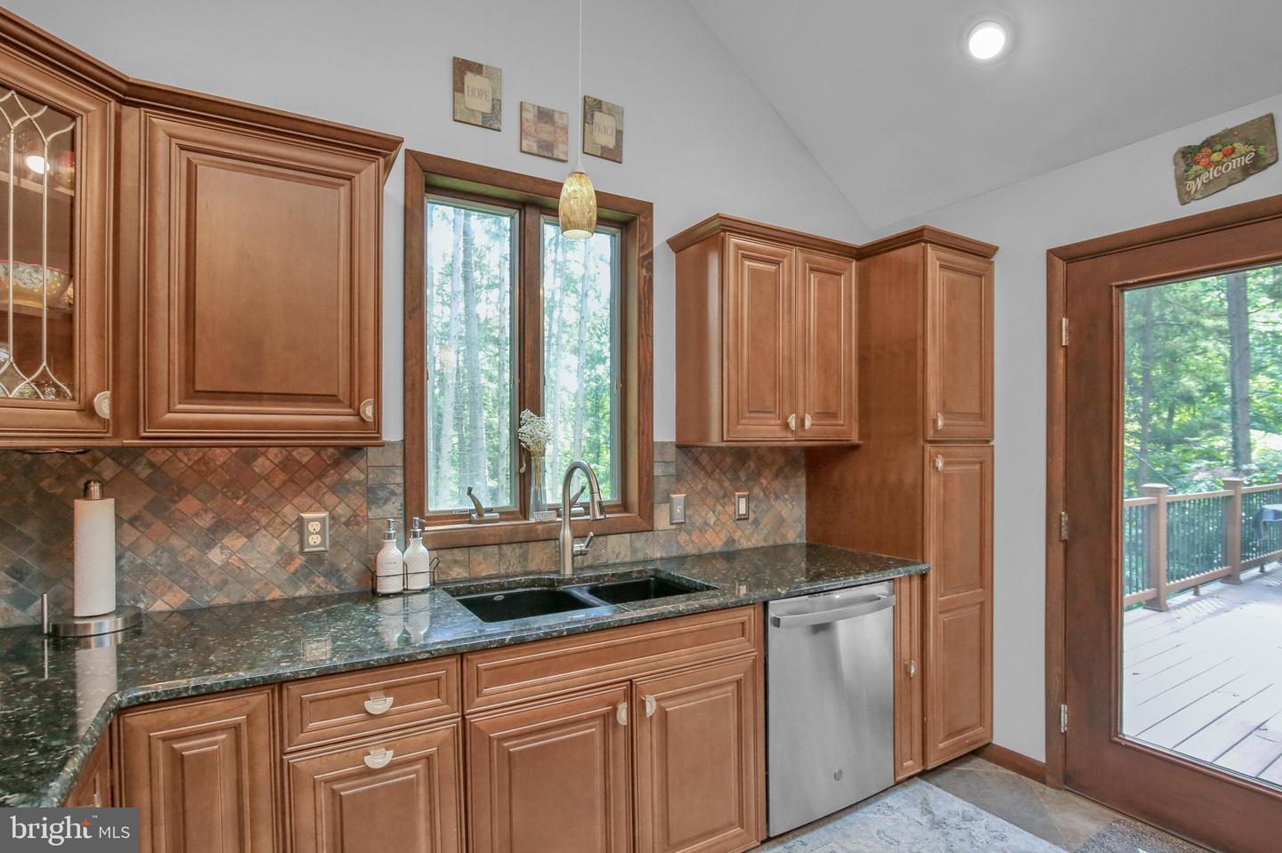 176 Imperial Dr Property Photo 20