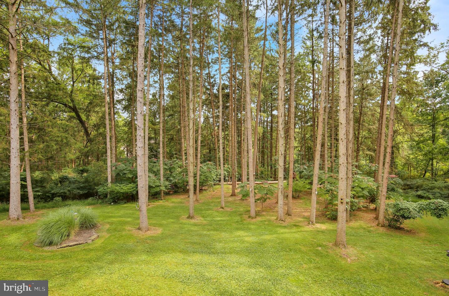 176 Imperial Dr Property Photo 23