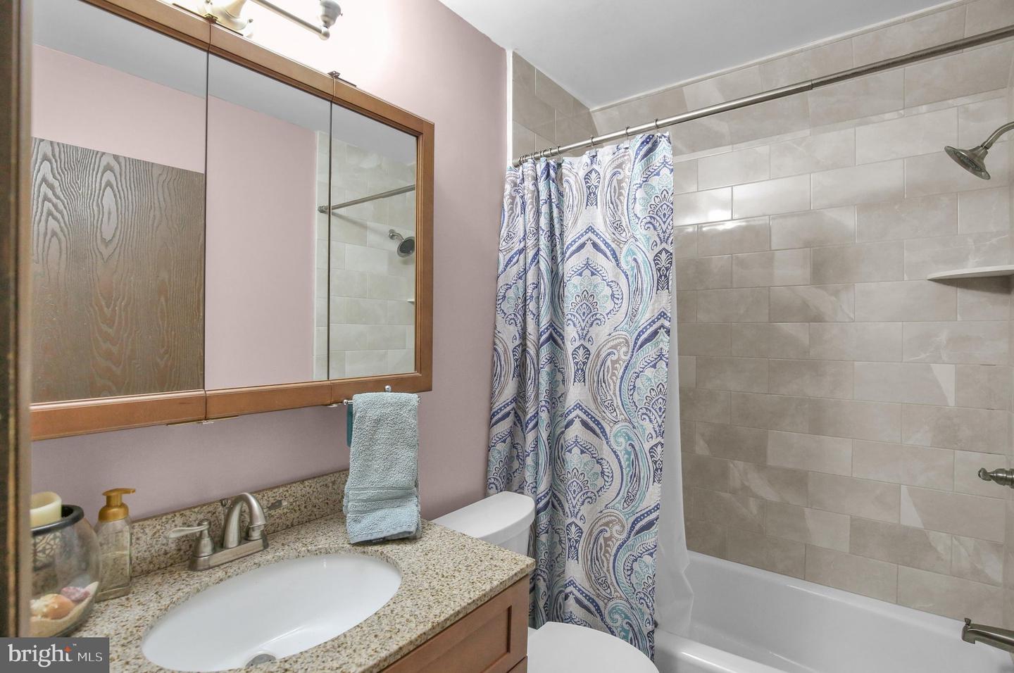 176 Imperial Dr Property Photo 30