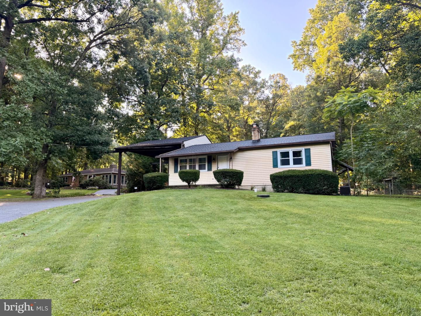 83 Pricetown Rd Property Photo 1