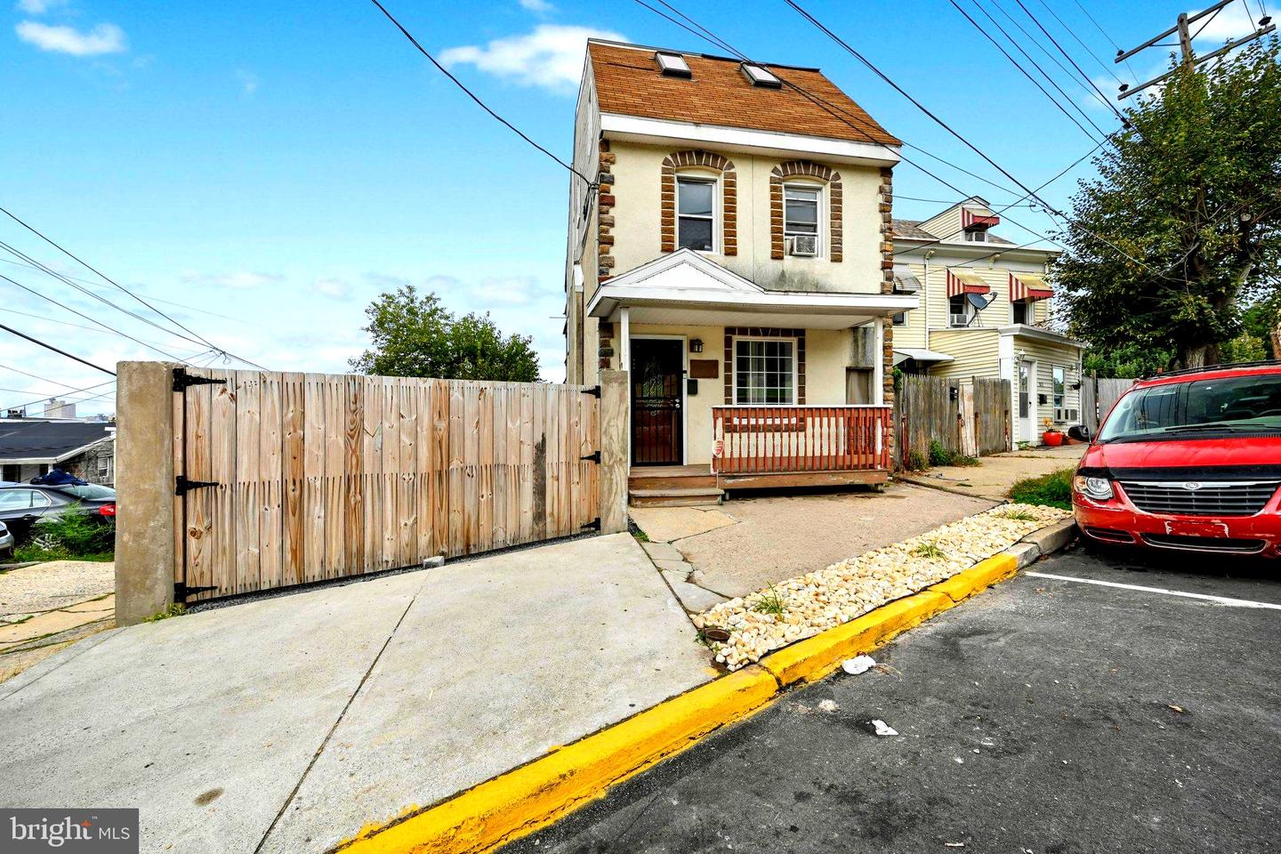 1019 South St Property Photo 1