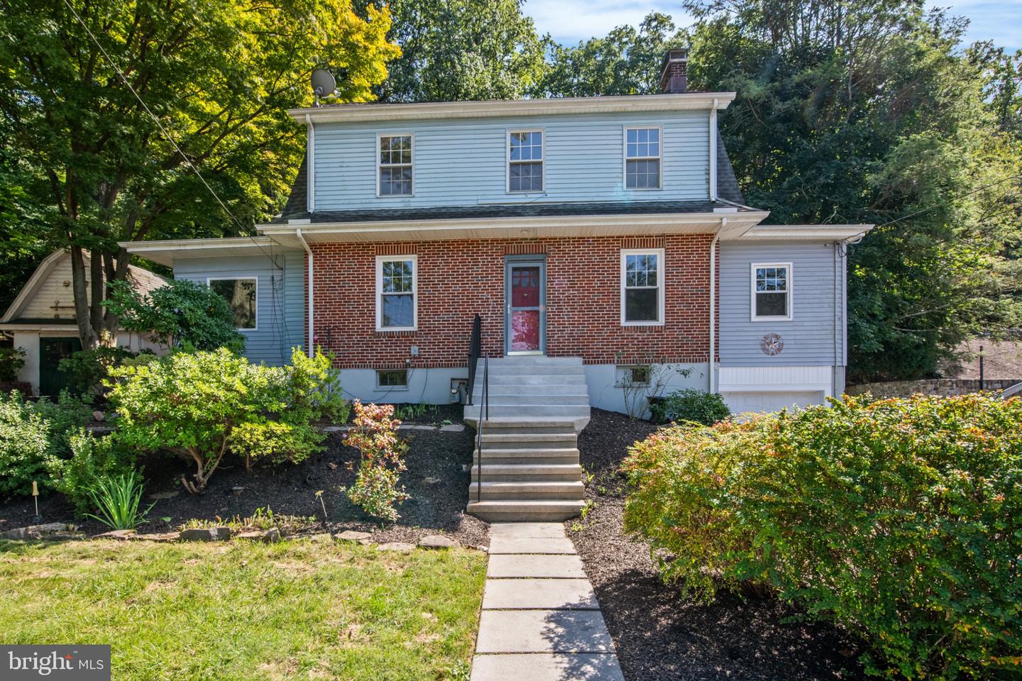 2132 Highland Ave Property Photo 1