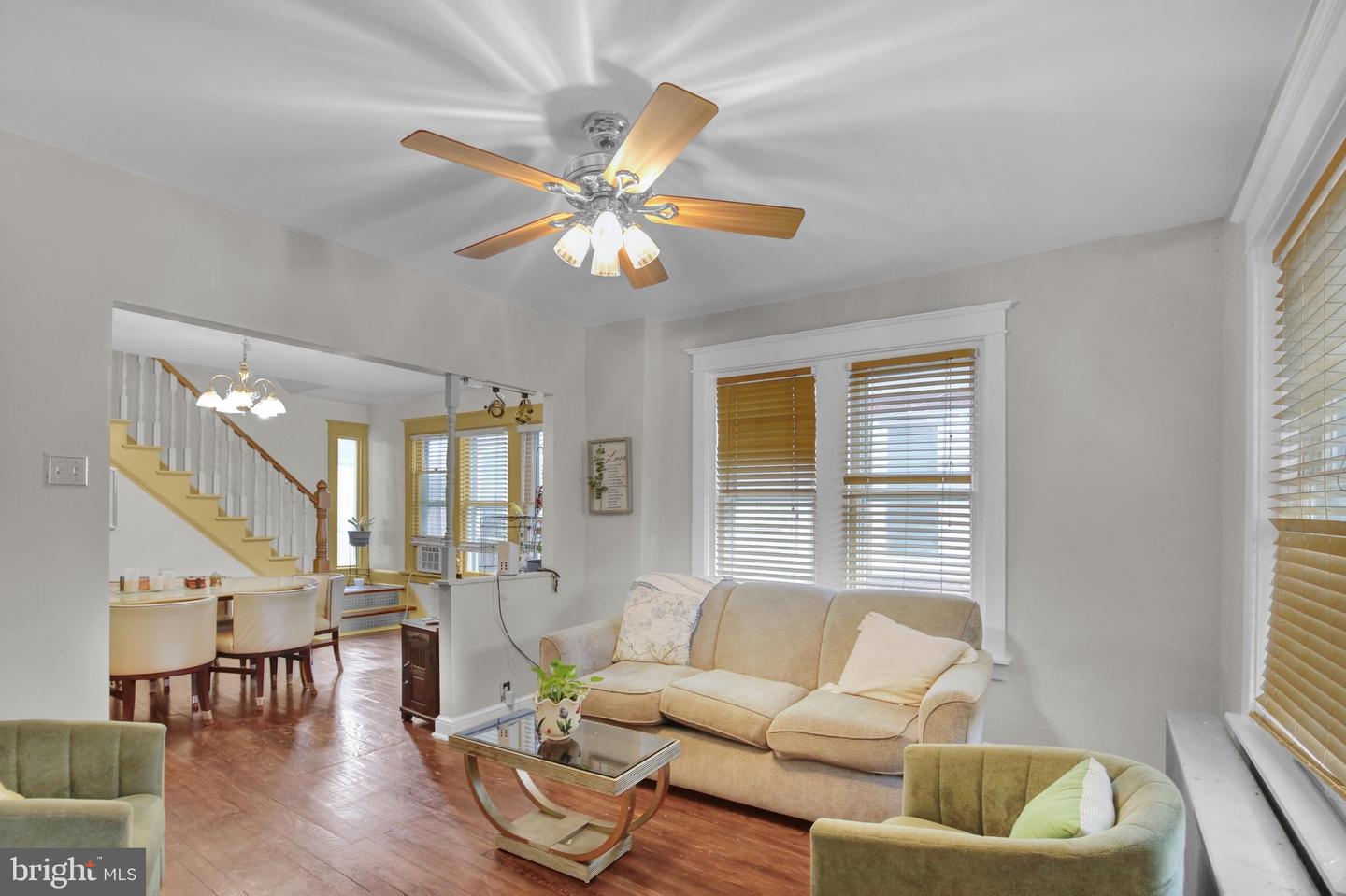 2524 Grant St Property Photo 5