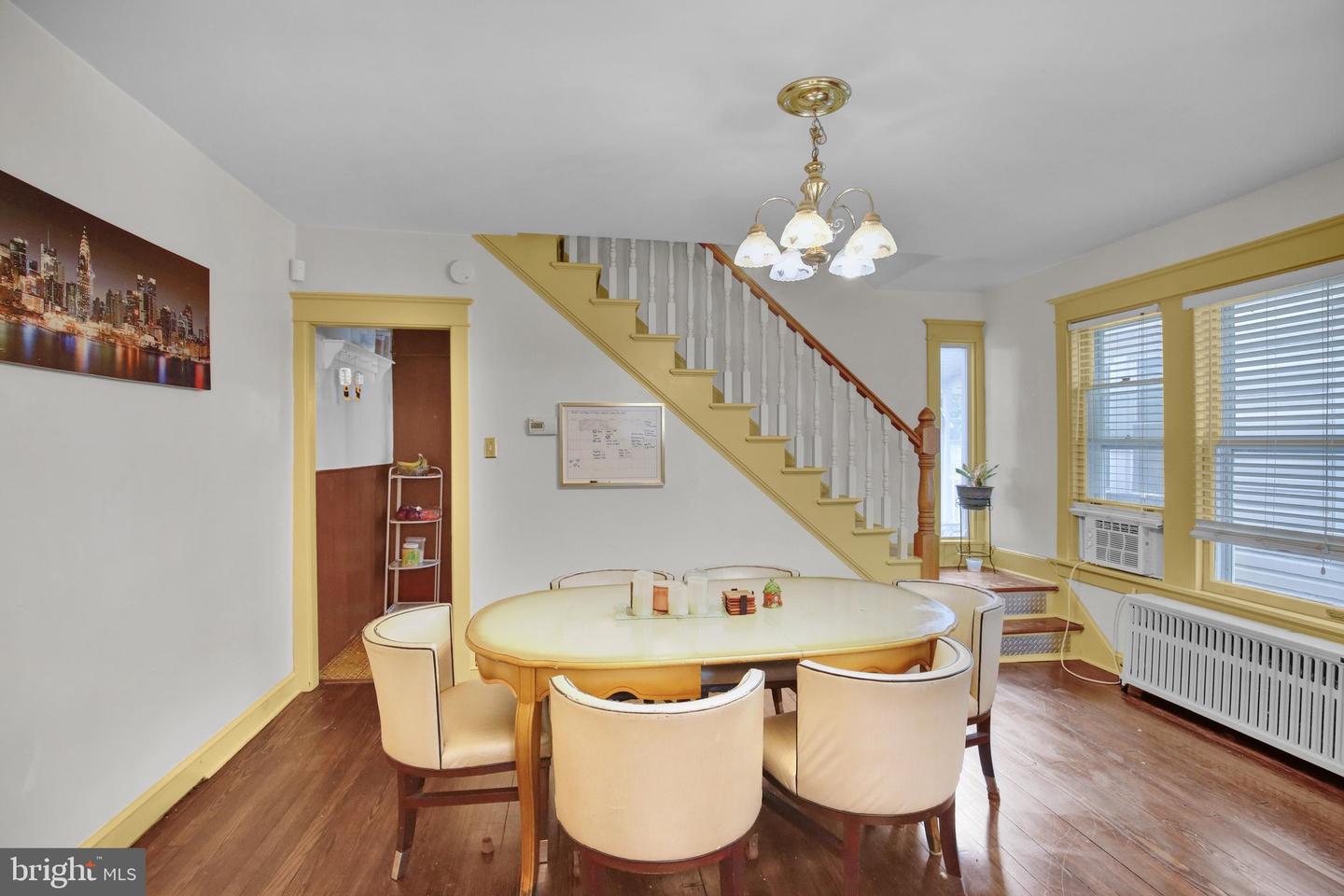 2524 Grant St Property Photo 6
