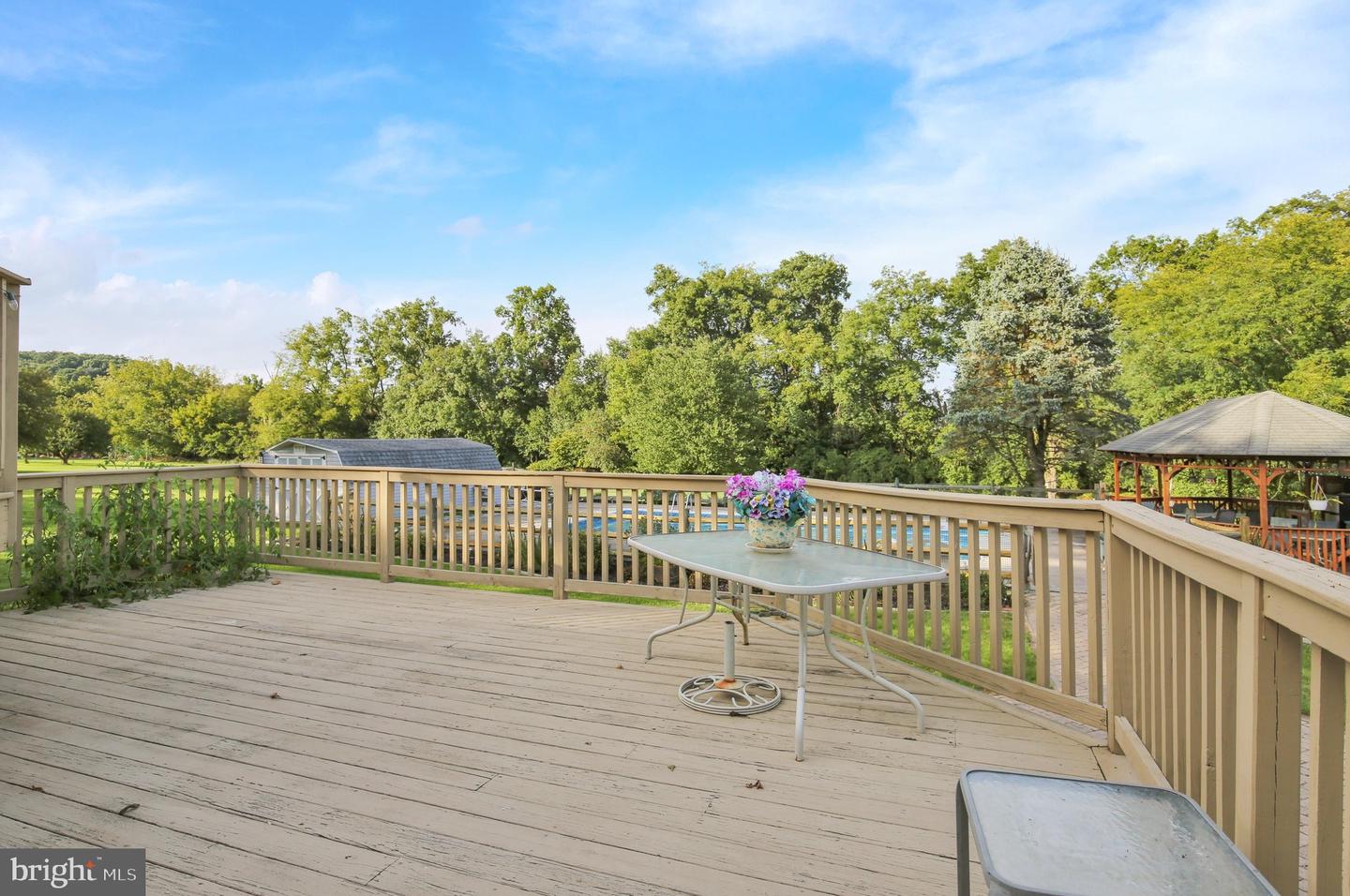 1046 Cross Keys Rd Property Photo 8