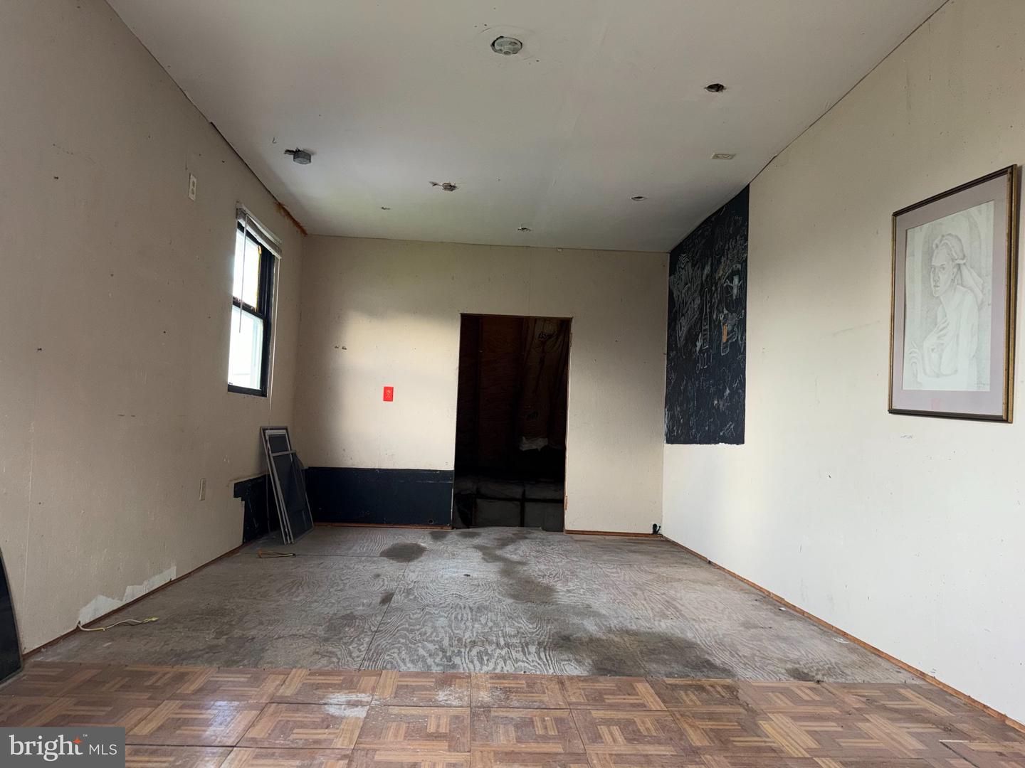 556 S 4th St Property Photo 18