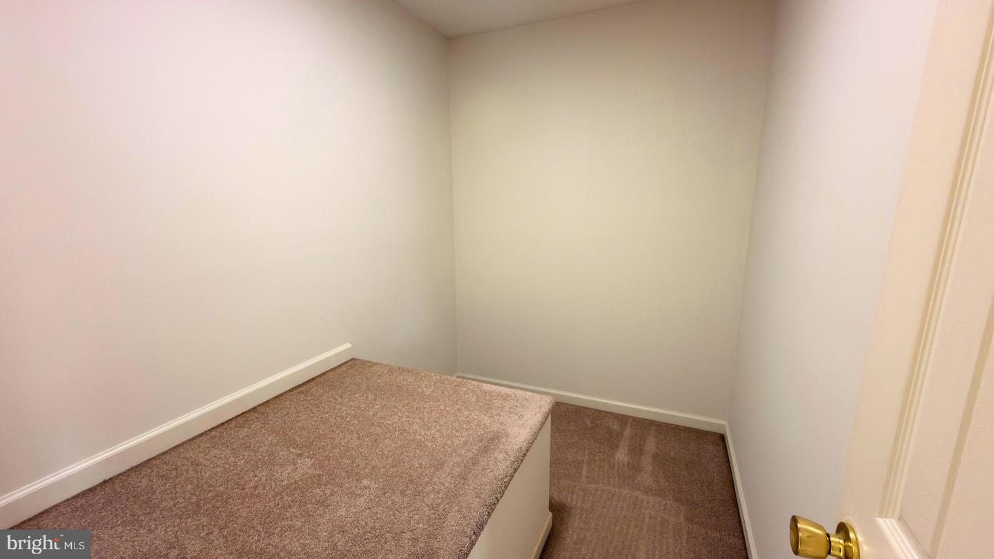 12 Oswego Ln Property Photo 15