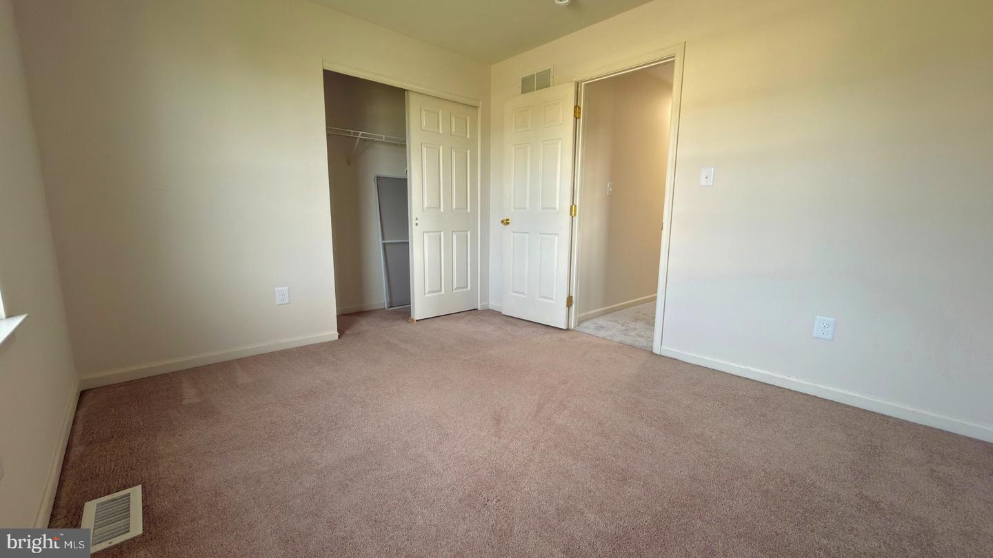 12 Oswego Ln Property Photo 17