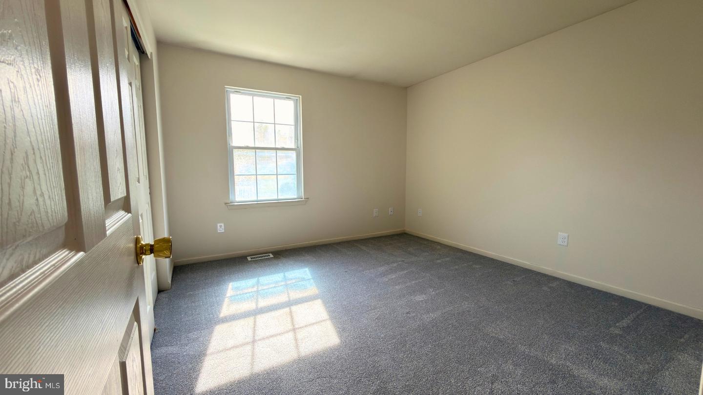 12 Oswego Ln Property Photo 18