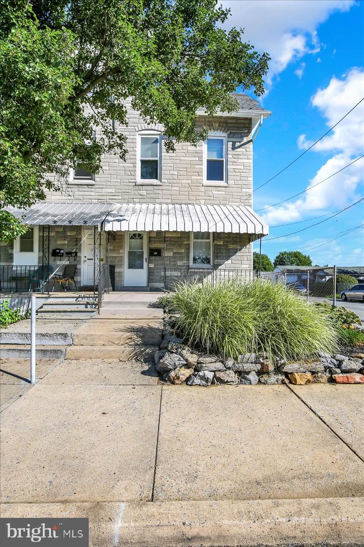 101 Upland Ave Property Photo 2