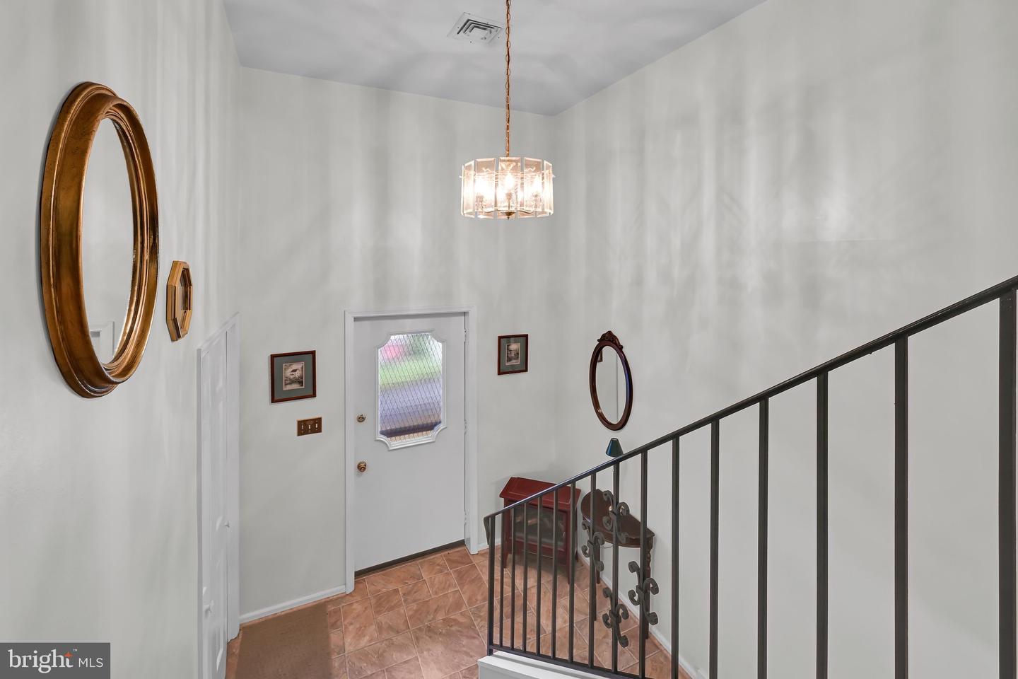 404 Hill Cir Property Photo 4