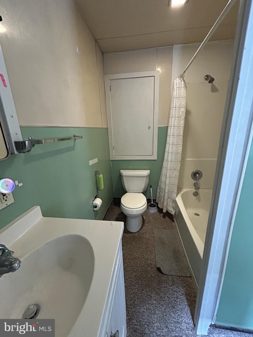 71 Noble St Property Photo 15