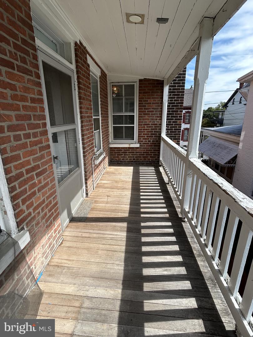 71 Noble St Property Photo 20