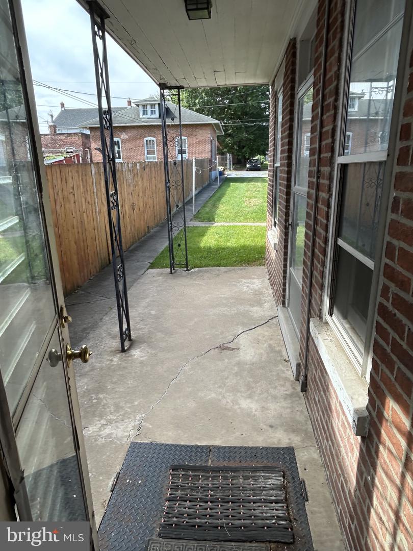 71 Noble St Property Photo 26