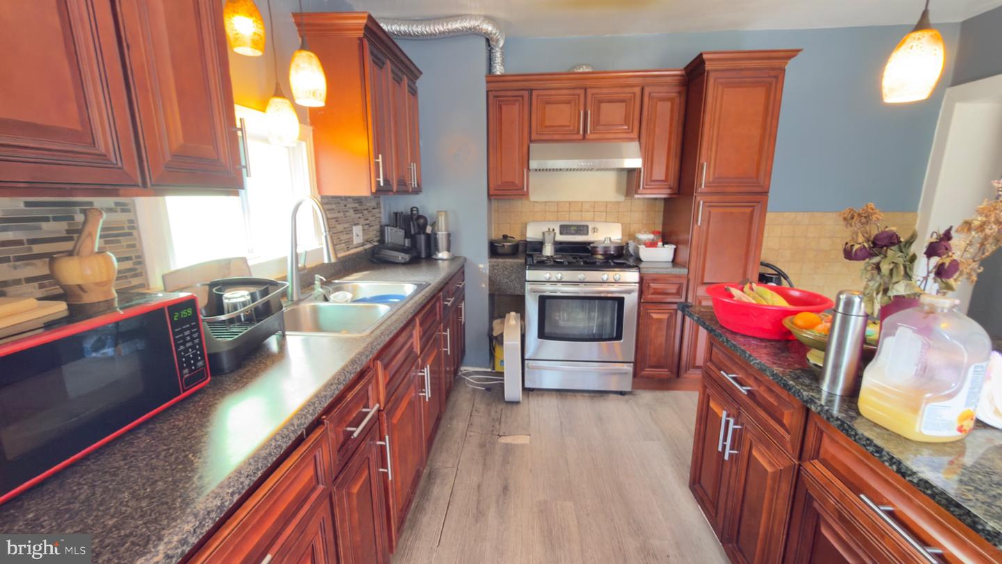 1742 Mineral Spring Rd Property Photo 29
