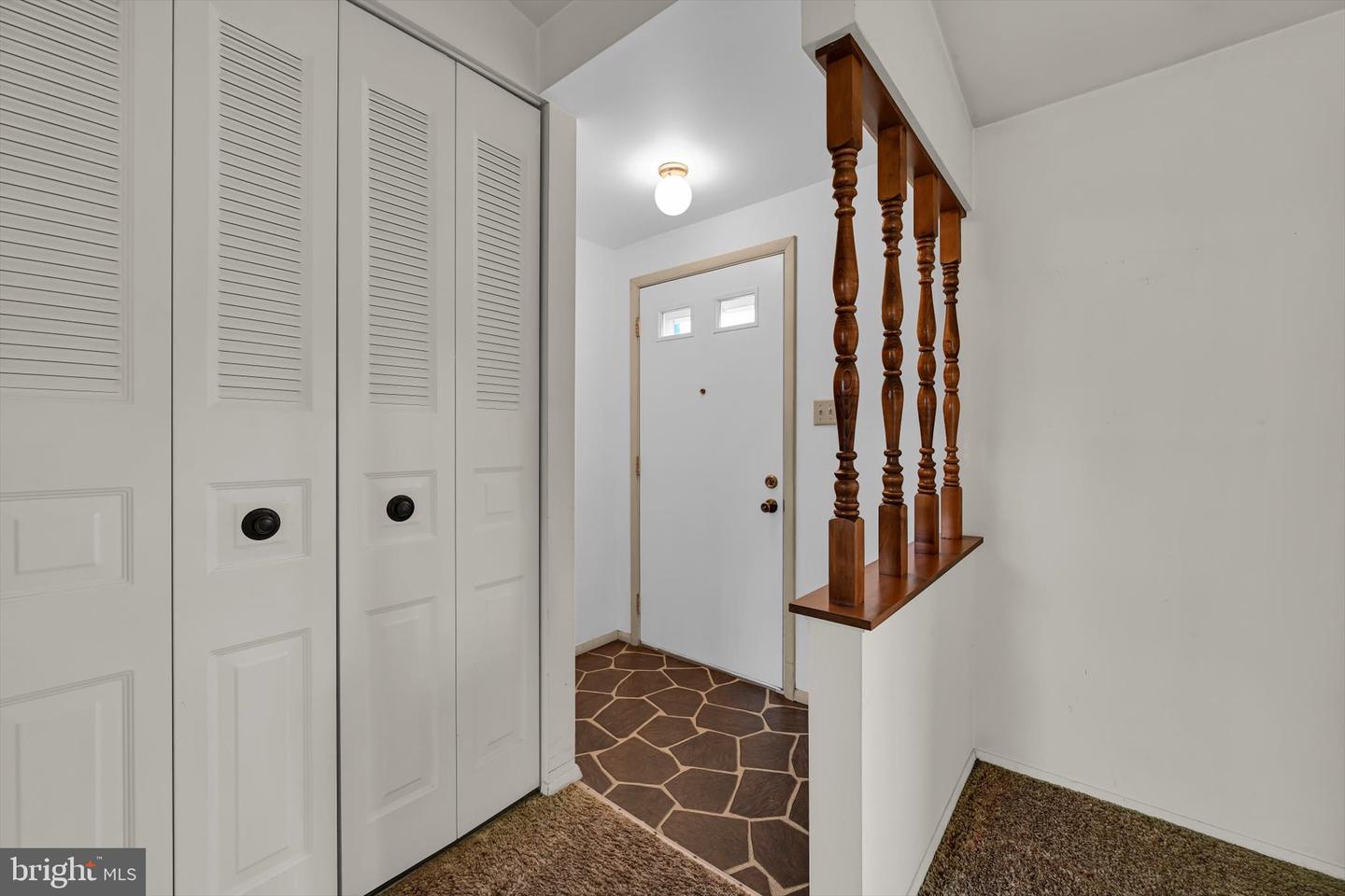 15 Elm St Property Photo 7