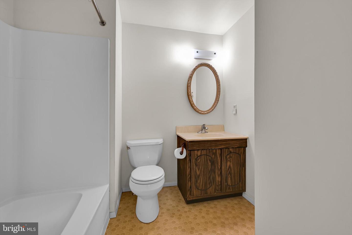 15 Elm St Property Photo 22