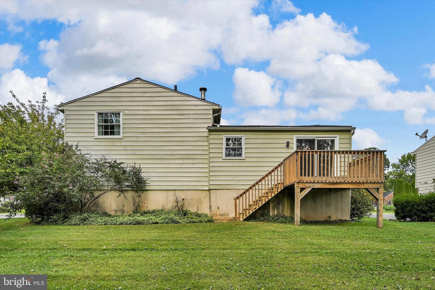 15 Elm St Property Photo 30