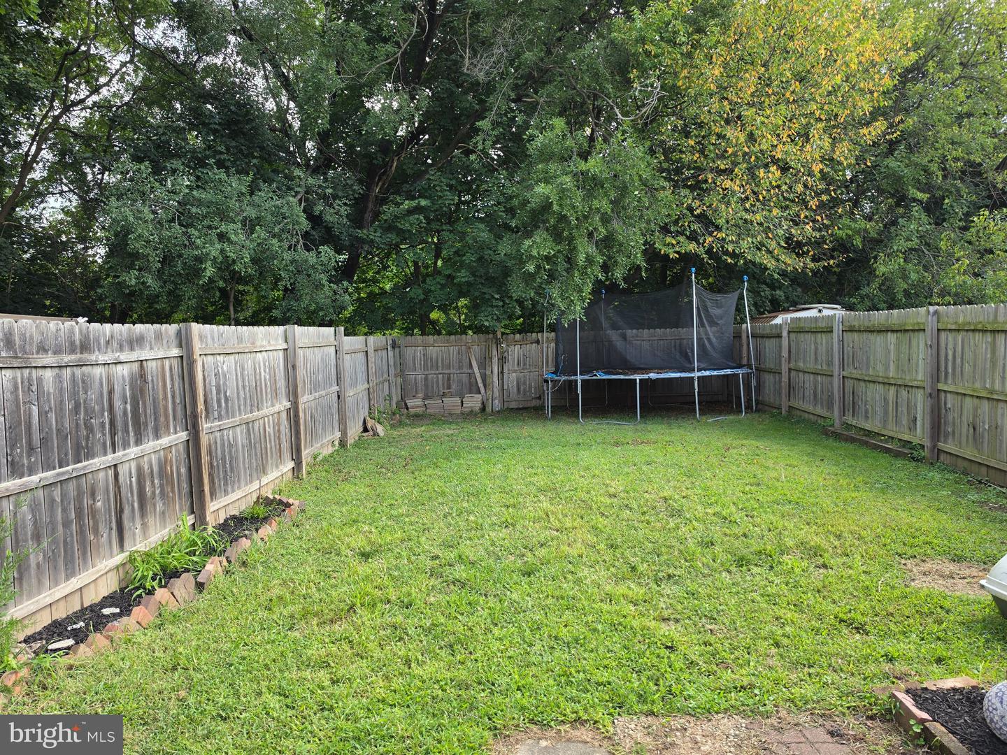 203 Cinder St Property Photo 4