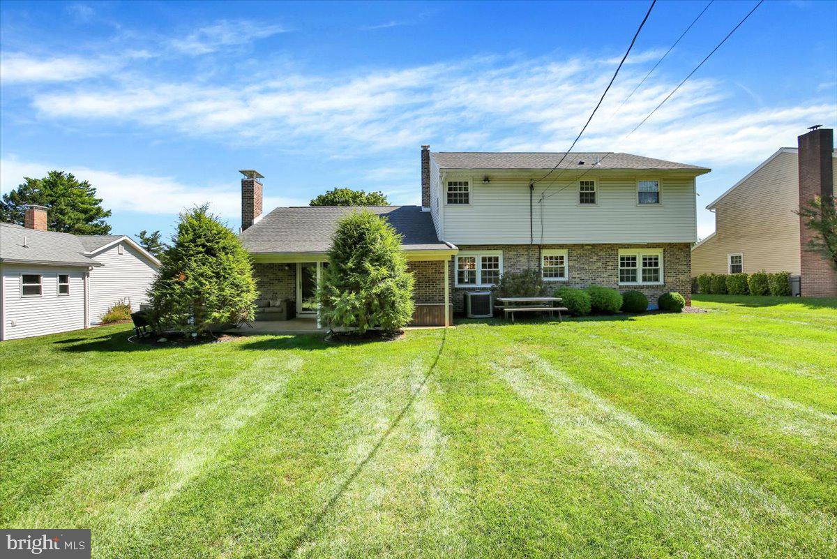 1616 Sherwood Rd Property Photo 4
