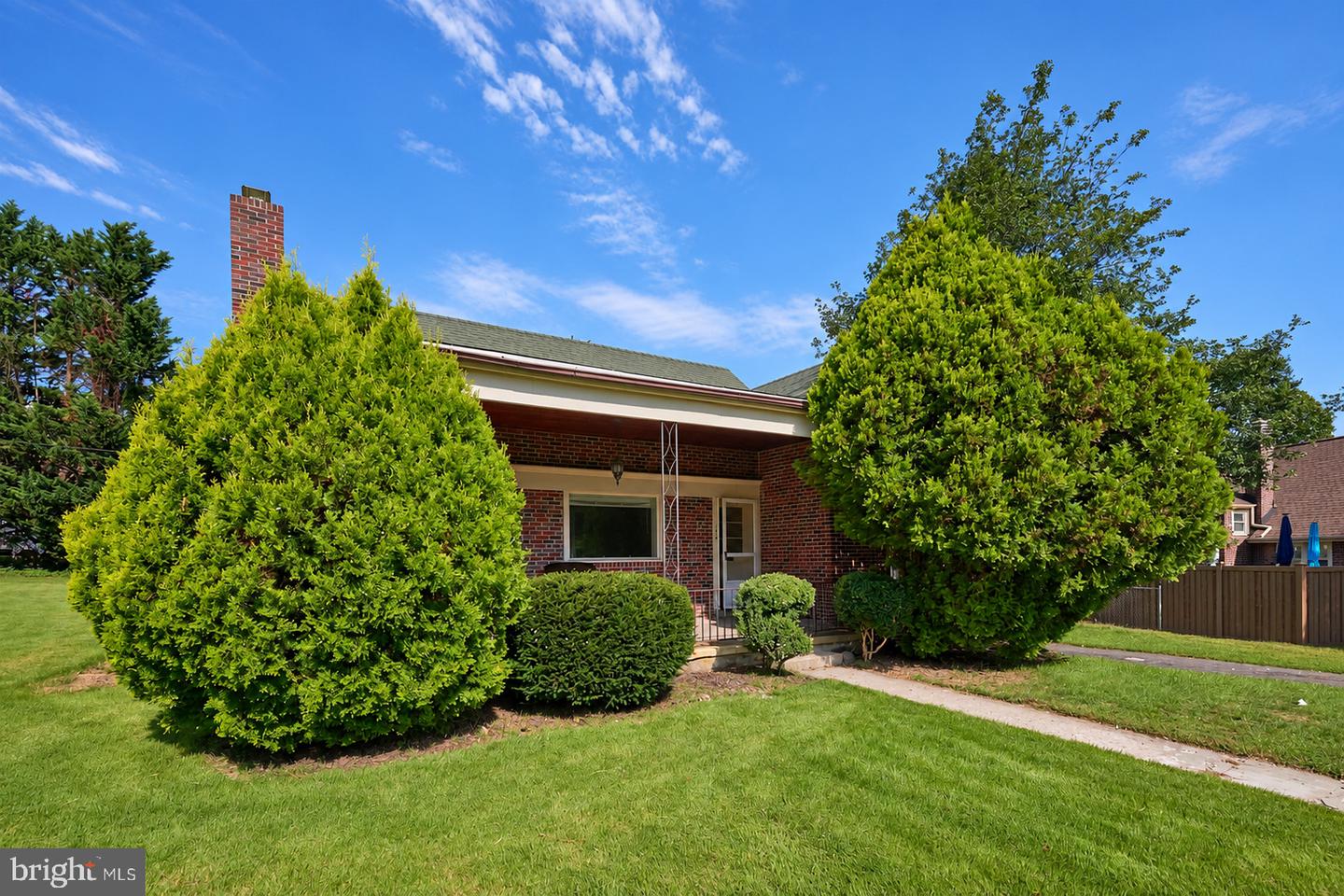 102 Mayer St Property Photo 4