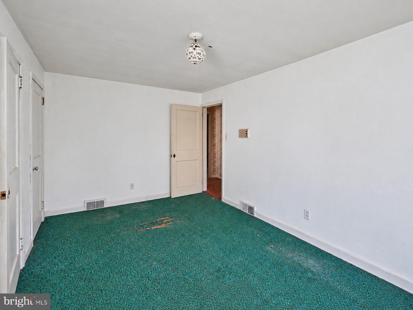 102 Mayer St Property Photo 23