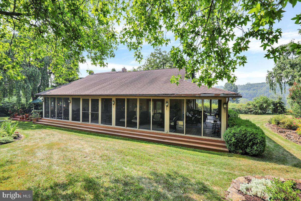 9603 Red Rd Property Photo 5